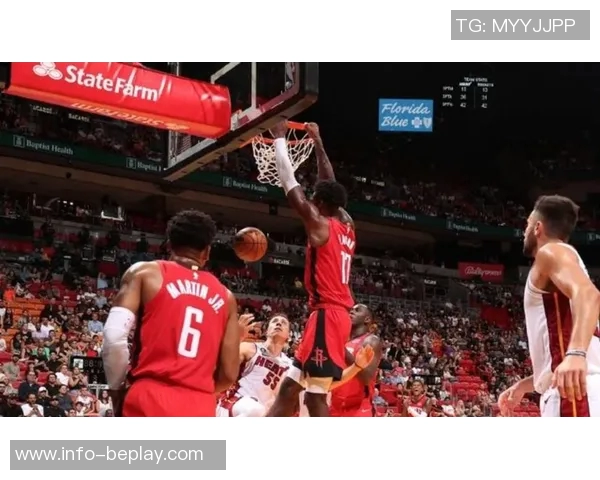 火箭队三分出手数和比例垫底却在篮板和前场板上领跑联盟 火箭队三分出手数和比例垫底却在篮板和前场板上领跑联盟